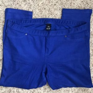 HUE- cropped jeggings- XL